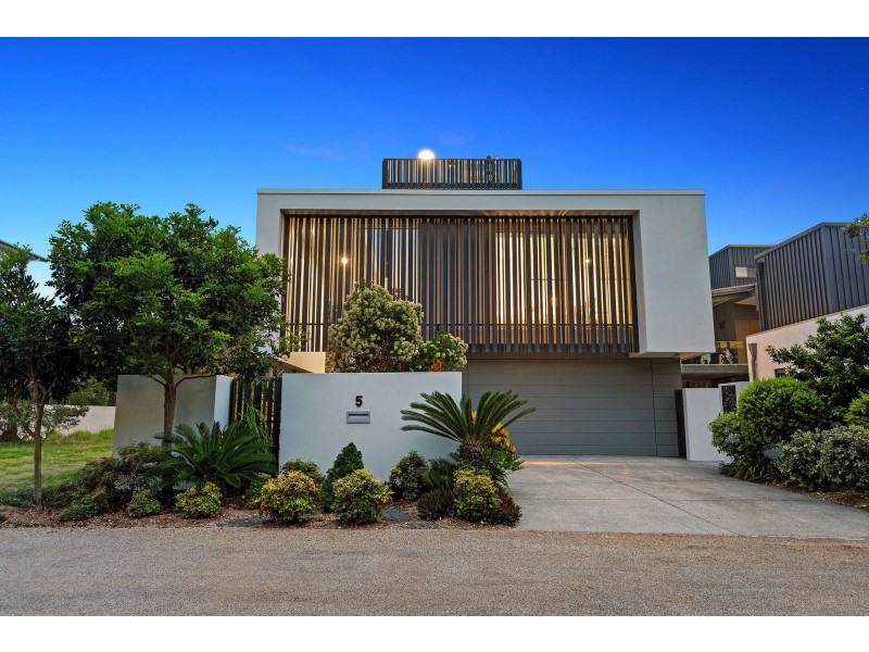 5/80 North Shore Road, Twin Waters QLD 4564