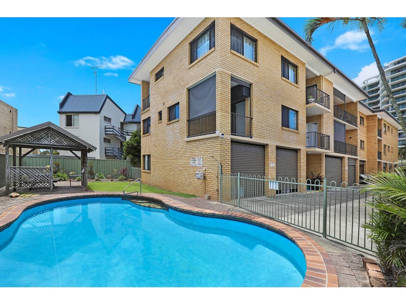 4/8 Memorial Avenue, Maroochydore QLD 4558