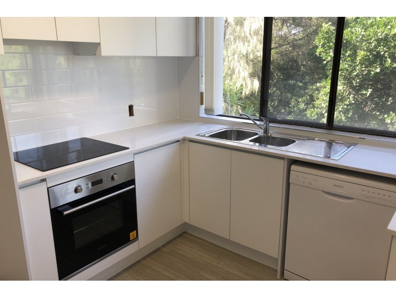 2/58 Parkyn Parade, Mooloolaba QLD 4557