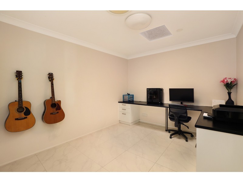 5 Burwood Court, Kuluin QLD 4558