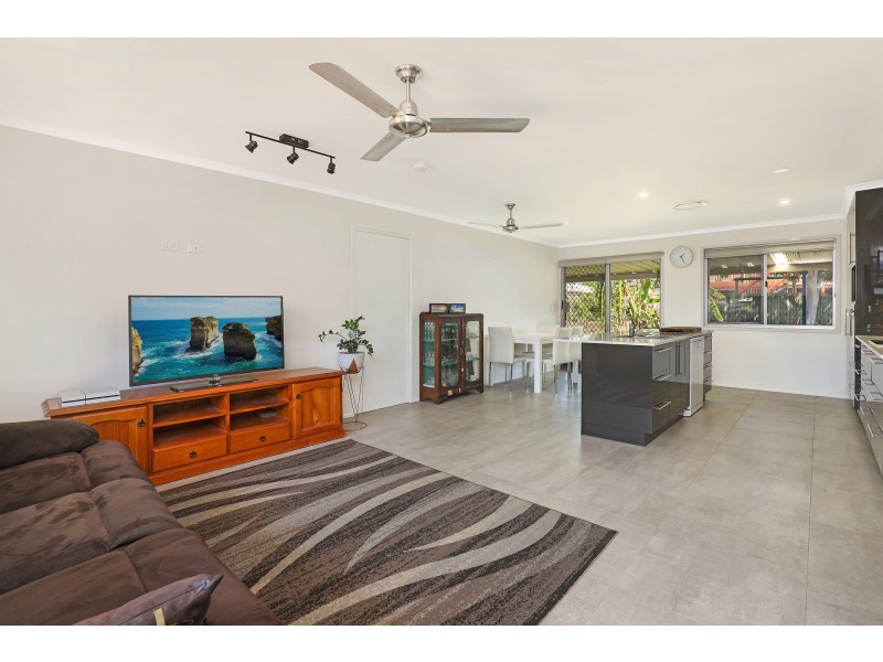 15 Birubi Street, Currimundi QLD 4551