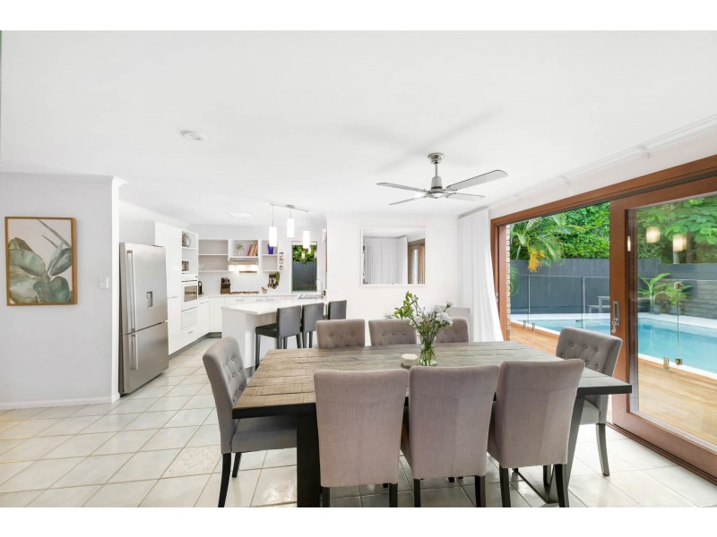 25 Fernleigh Crescent, Mountain Creek QLD 4557