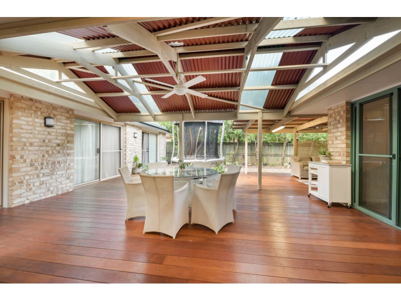 25 Fernleigh Crescent, Mountain Creek QLD 4557