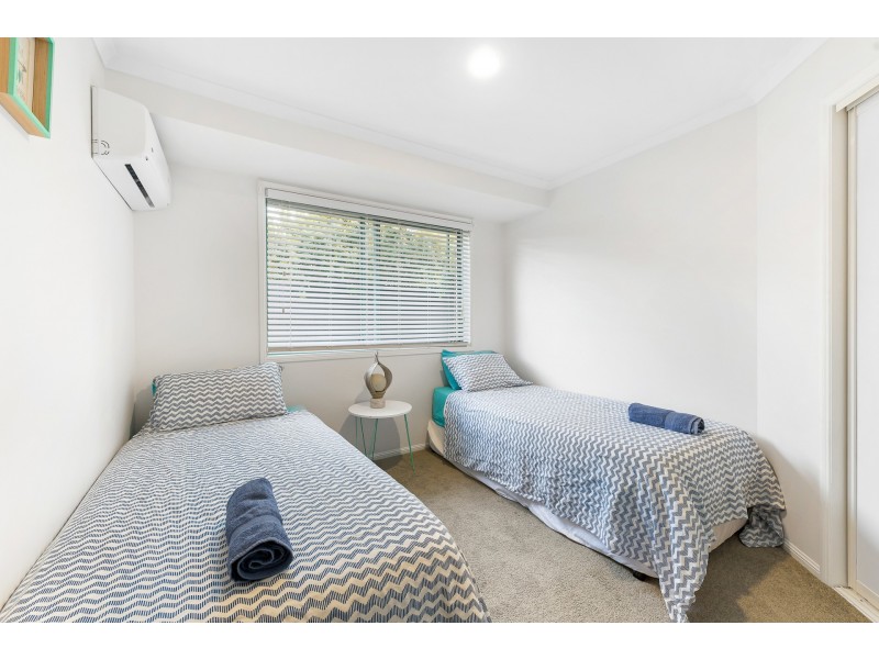 25 Fernleigh Crescent, Mountain Creek QLD 4557