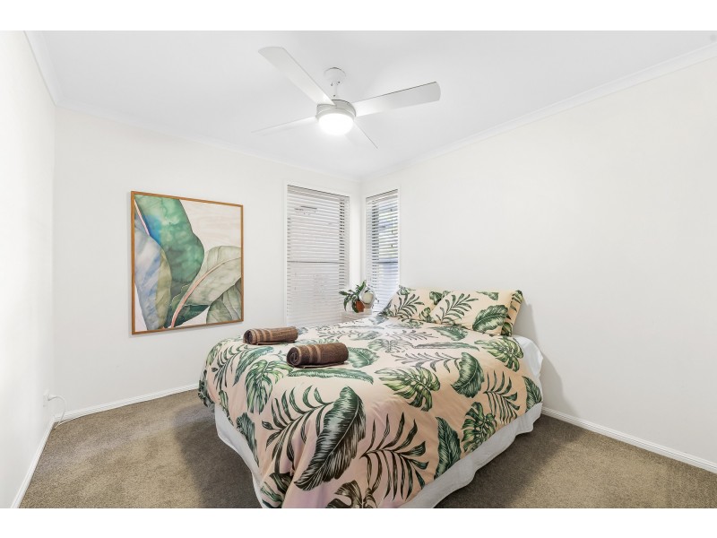 25 Fernleigh Crescent, Mountain Creek QLD 4557