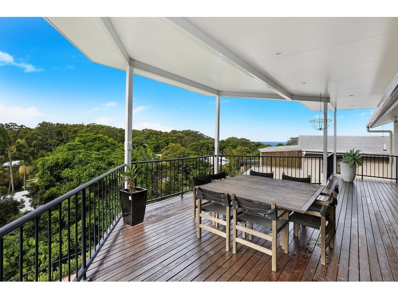 20 Yakola Parade, Alexandra Headland QLD 4572