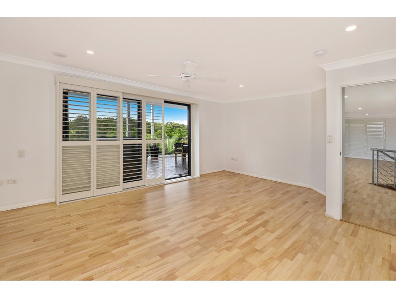 20 Yakola Parade, Alexandra Headland QLD 4572