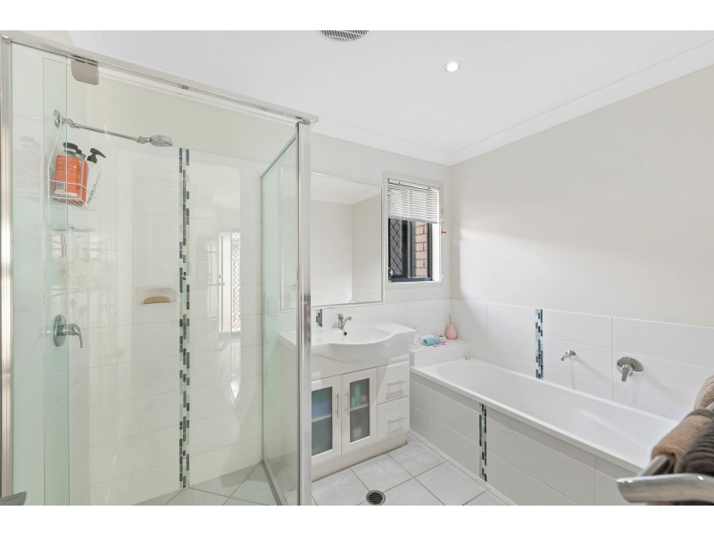 6 Clarence Court, Maroochydore QLD 4558