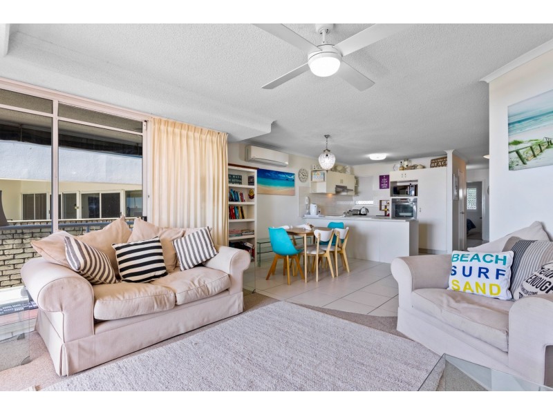 1/15-17 Boolarong Crescent, Alexandra Headland QLD 4572