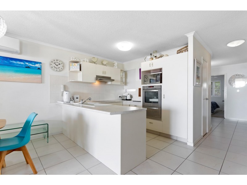 1/15-17 Boolarong Crescent, Alexandra Headland QLD 4572