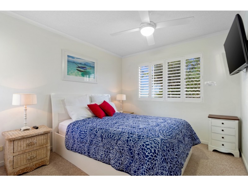 1/15-17 Boolarong Crescent, Alexandra Headland QLD 4572