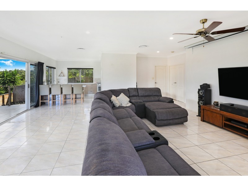 1 Jason Place, Little Mountain QLD 4551