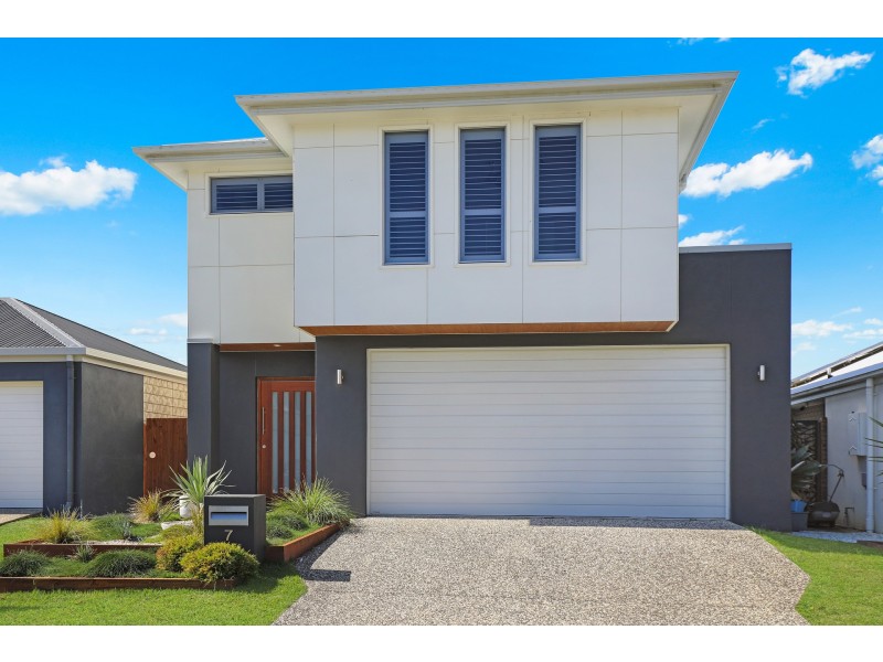 7 Cavalry Way, Sippy Downs QLD 4556