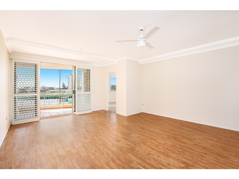 18/44 Beach Parade, Maroochydore QLD 4558