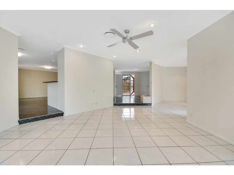 32 Buderim Pines Drive, Buderim QLD 4556