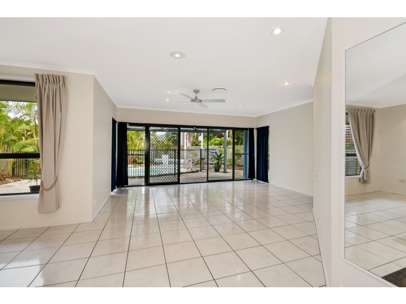 32 Buderim Pines Drive, Buderim QLD 4556