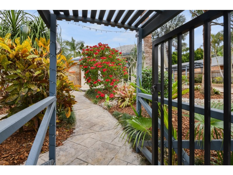 32 Buderim Pines Drive, Buderim QLD 4556