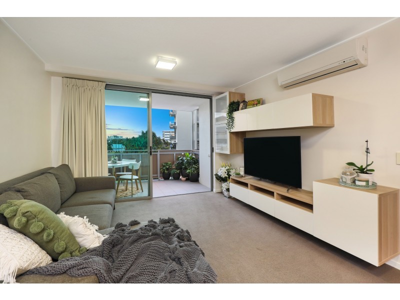5203/5 Emporio Place, Maroochydore QLD 4558