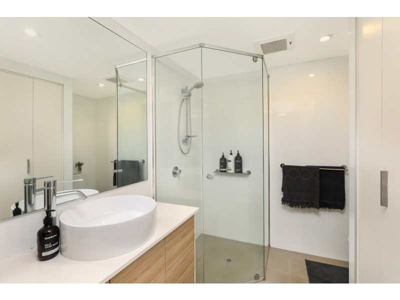 5203/5 Emporio Place, Maroochydore QLD 4558