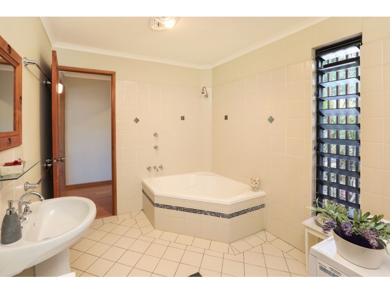 32-36 Karnu Drive, Valdora QLD 4561