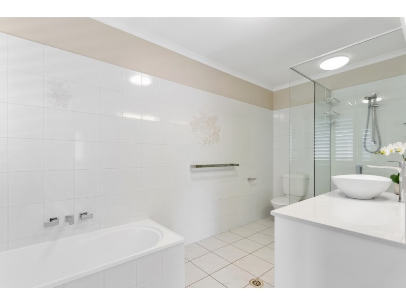 4/6 Ure Court, Buderim QLD 4556