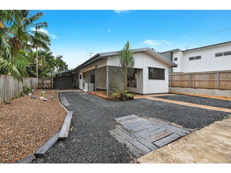 219 Broadwater Avenue West, Maroochydore QLD 4558