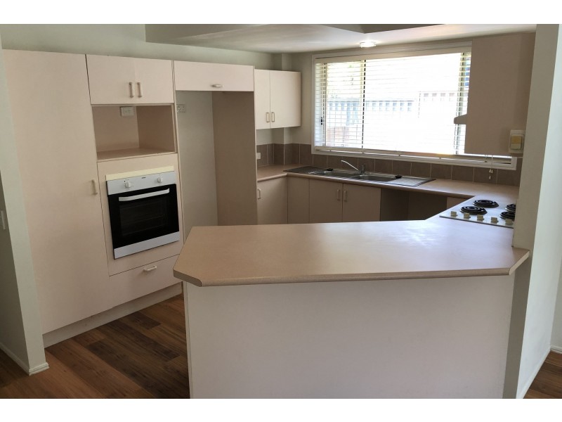 2/25 Camden Way, Maroochydore QLD 4558