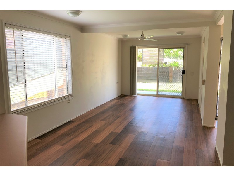 2/25 Camden Way, Maroochydore QLD 4558