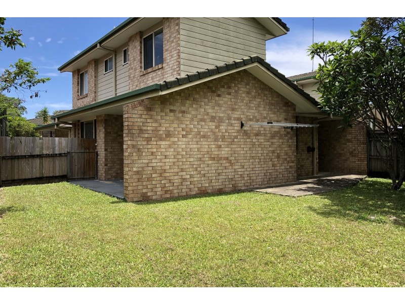 2/25 Camden Way, Maroochydore QLD 4558