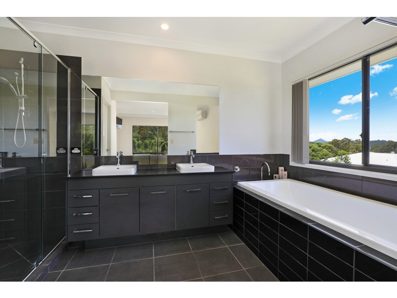 62-66 Aurora Place, Valdora QLD 4561