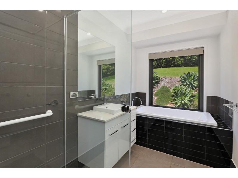 62-66 Aurora Place, Valdora QLD 4561