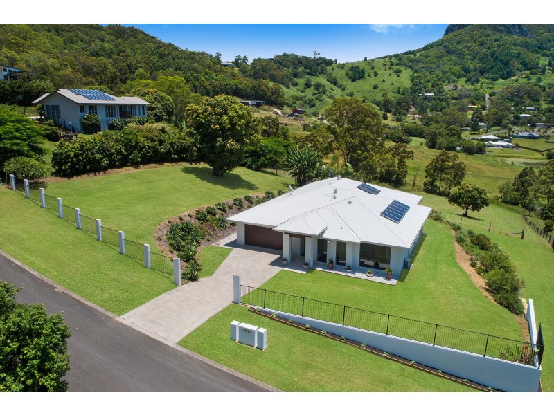 62-66 Aurora Place, Valdora QLD 4561