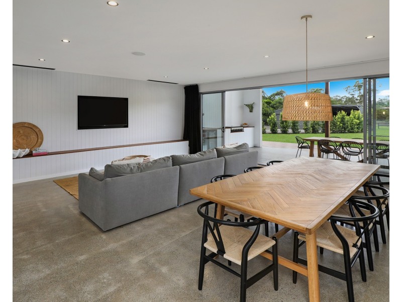 27 Hamilton Close, Mooloolah Valley QLD 4553