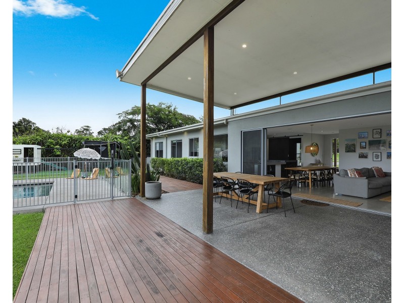 27 Hamilton Close, Mooloolah Valley QLD 4553