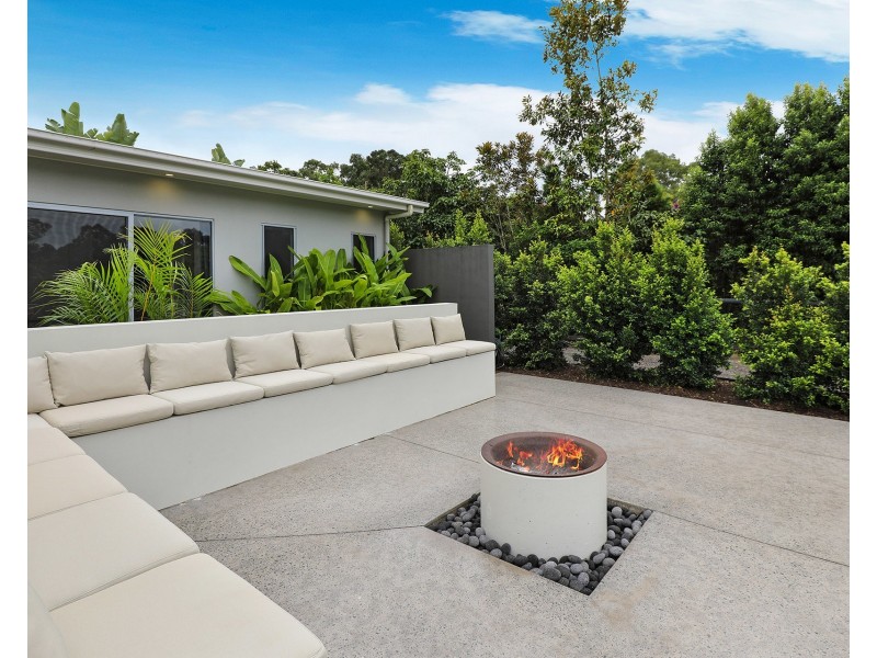 27 Hamilton Close, Mooloolah Valley QLD 4553