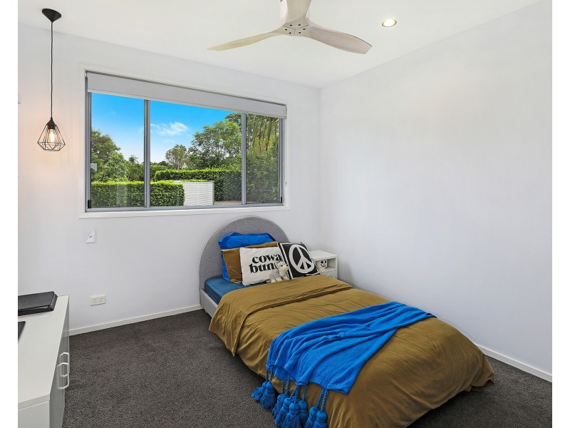 27 Hamilton Close, Mooloolah Valley QLD 4553