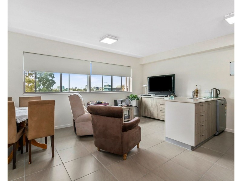 3609/3 Emporio Place, Maroochydore QLD 4558