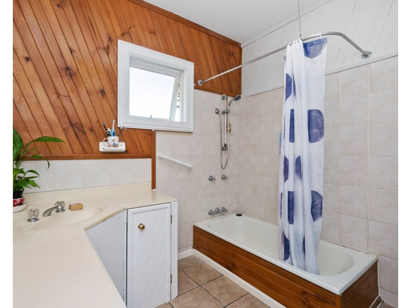 13 Bega Street, Burnside QLD 4560