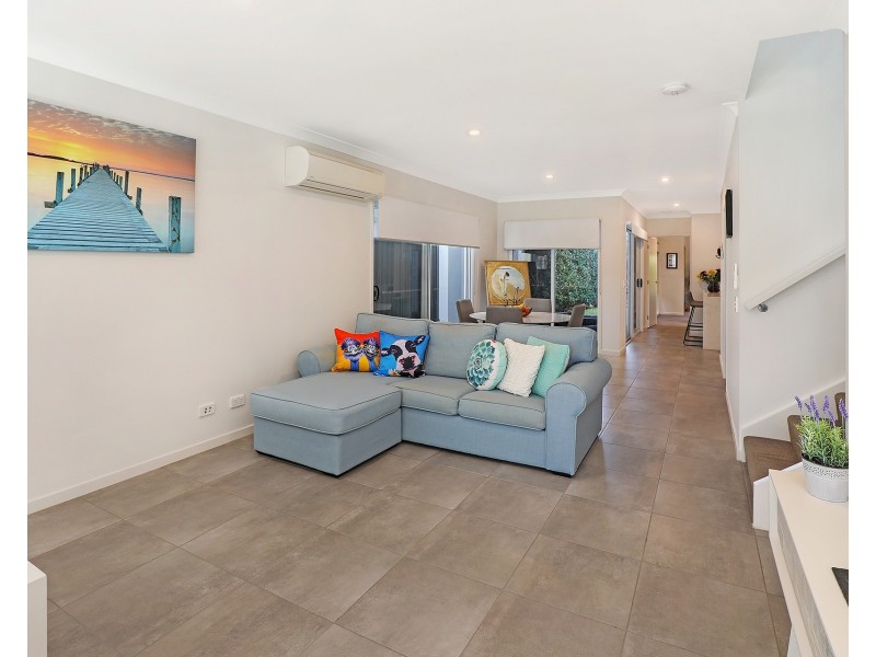 10 Magnetic Lane, Meridan Plains QLD 4551