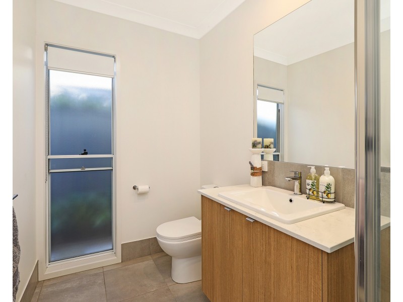 10 Magnetic Lane, Meridan Plains QLD 4551