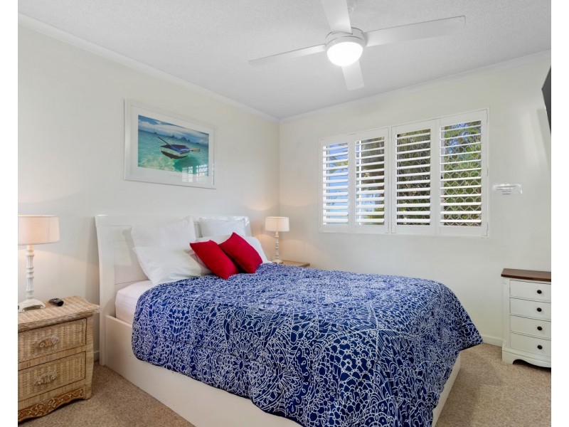1/15-17 Boolarong Crescent, Alexandra Headland QLD 4572