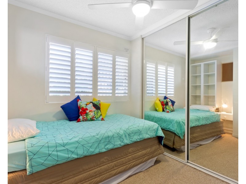 1/15-17 Boolarong Crescent, Alexandra Headland QLD 4572