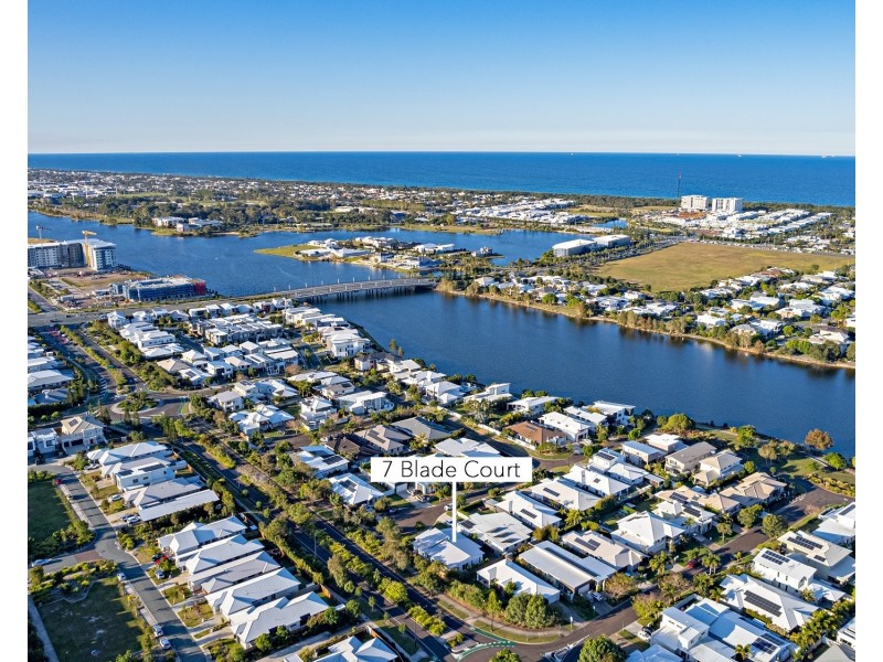 7 Blade Court, Birtinya QLD 4575
