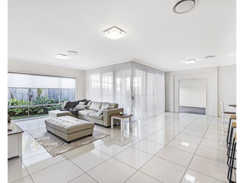 7 Blade Court, Birtinya QLD 4575