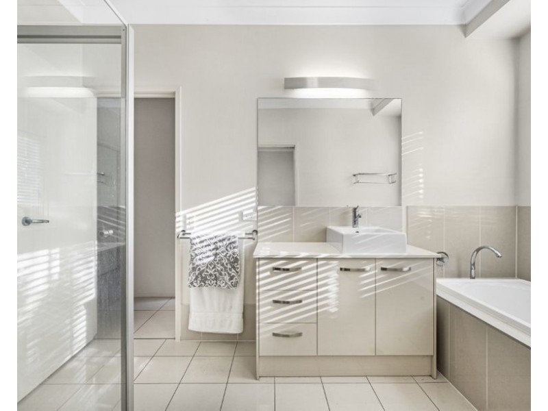 7 Blade Court, Birtinya QLD 4575