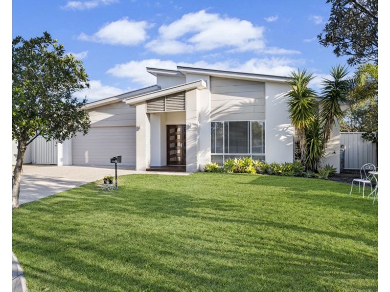 7 Blade Court, Birtinya QLD 4575