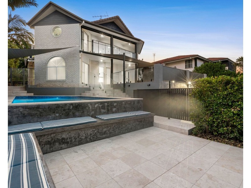12 Ocean Crest Place, Alexandra Headland QLD 4572