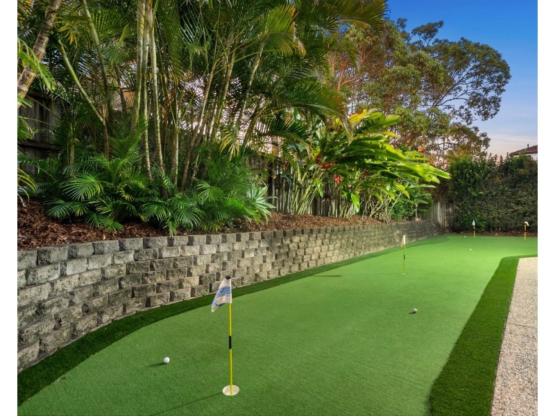 12 Ocean Crest Place, Alexandra Headland QLD 4572