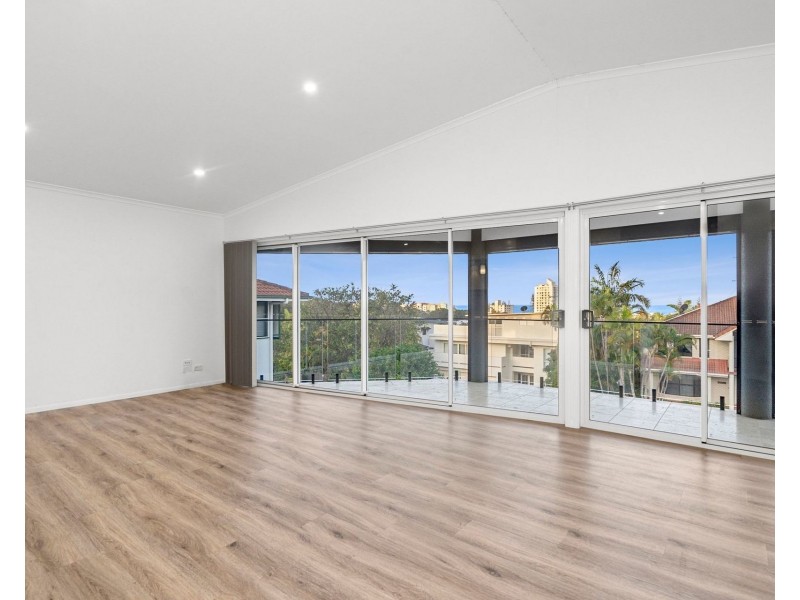 12 Ocean Crest Place, Alexandra Headland QLD 4572