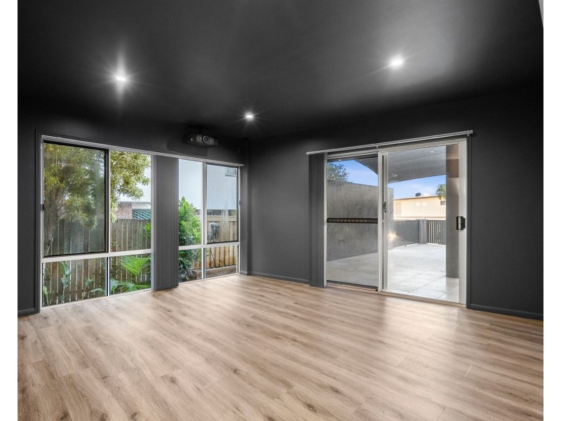12 Ocean Crest Place, Alexandra Headland QLD 4572